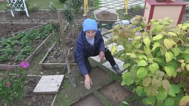 Удлинила тропинку плиткой "8 кирпичей" размер плитки тротуарной 40х40х5 см