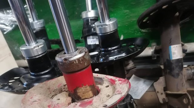 От Мерседеса до ваза ремонт стоек