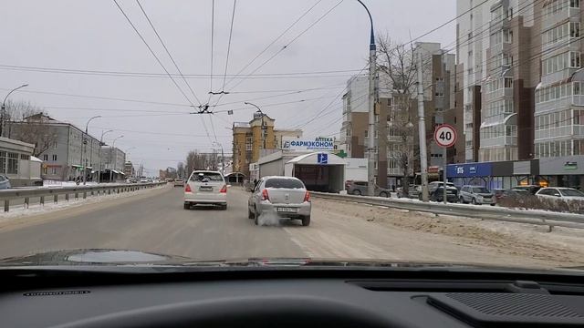 Пять копеек про правый руль и китайцев.