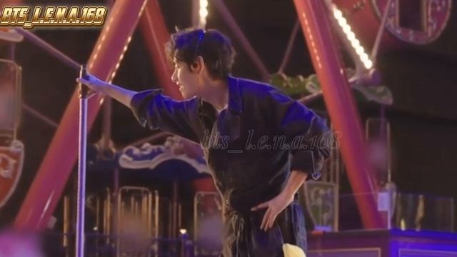 А теперь, закадры с V Paradise City