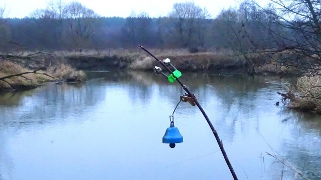 Рыбалка 5 декабря на голавля и налима с ночёвкой как есть в реальности.. Дело было не в бабине