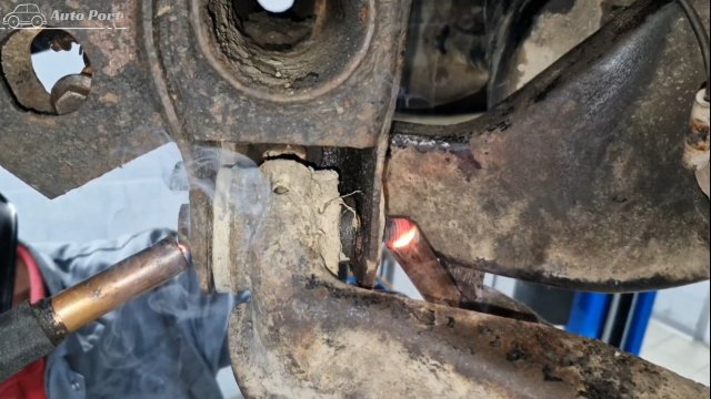 Жесть на СТО или будни автомехаников#276.Жига дрифт-корч.Corsa без масла!Проблемный L200.Focus 3🥶🤧