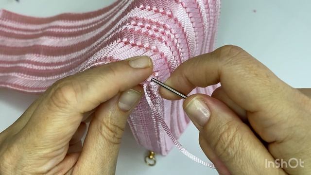 Сумочка на канве 2 часть