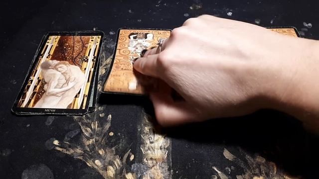 Гадание на Таро. ЖИВ ИЛИ МЕРТВ ПРОПАВШИЙ ЧЕЛОВЕК?