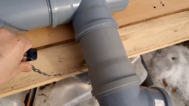 Вентиляция в кухне. Вытяжка в доме. Дачная вентиляция.