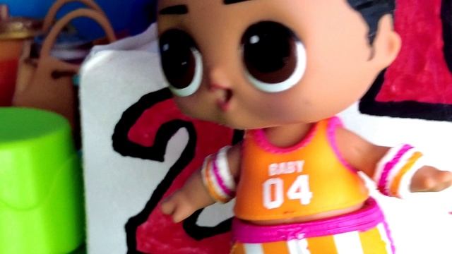 1 МЕСТО И НОВЫЙ АЙФОН?? Малышка ЛОЛ ПОБЕДИЛА всех! Куклы LOL сюрприз смешные мультики Даринелка