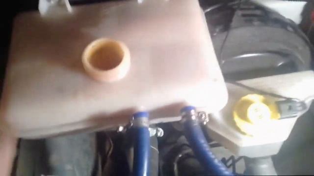 Устранение течи из под крышки расширительного бачка на УАЗ Патриот