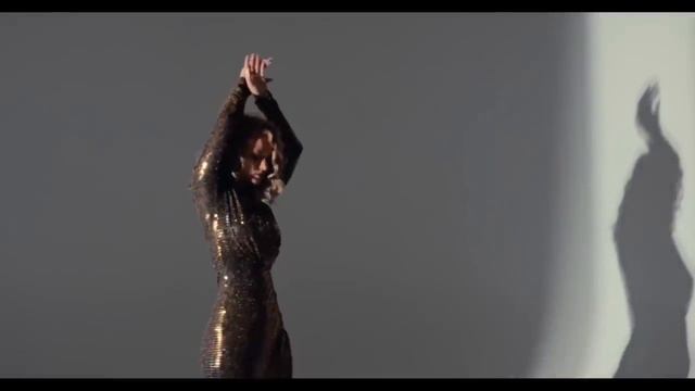 Тело онемело