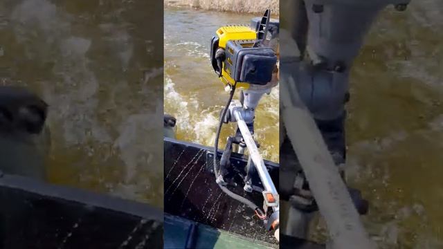 Лодочный мотор из триммера кентавр. Испытание на воде.