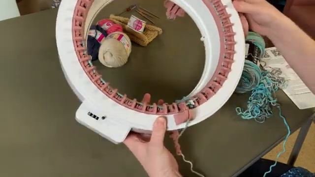 Вязальная машина ручная.