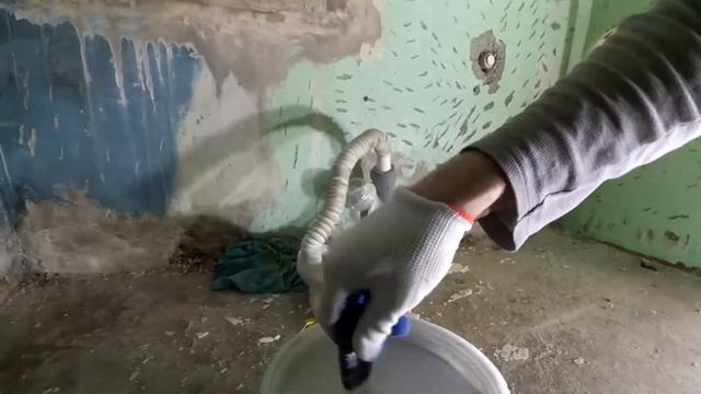 Укладка плитки на краску/ Бетоноконтакт под плитку/Бюджетный ремонт в санузле.