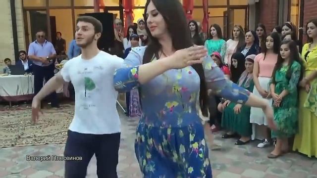 Каблучками тук тук тук