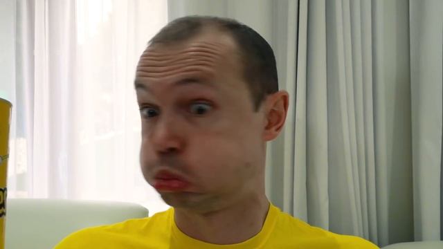 Катя и Макс выбирают чипсы