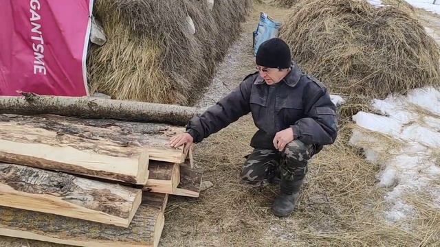 Пилю бревна на доски циркуляркой