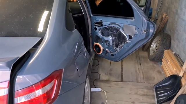 Замена штатных динамиков на Lada Vesta на DL Audio Gryphon Pro 165