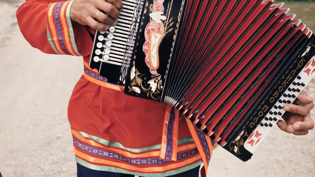 Вадим Захаров - Урамнар буйлатып, гармуннар уйнатып!