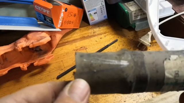 Как сделать ПЕШНЮ для зимней рыбалки своими руками за час из подручных материалов.