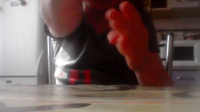 Как сломать палец без боли