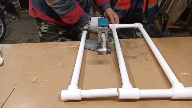 простой полотенцесушитель своими руками из пропиленовой трубы