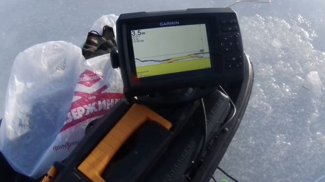 Рыбалка на судака с эхолотом Garmin Striker vivid 5 в сильный ветер. Тестирую Крепление.