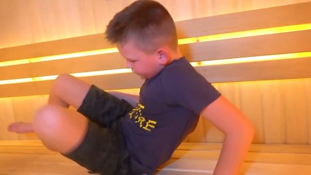 КТО ПОСЛЕДНИЙ ВЫЙДЕТ ИЗ БАНИ ПОЛУЧИТ 1000$ . БРОС ШОУ