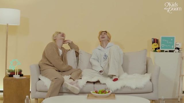 [Русская озвучка by Ayka] 2 Kids Room Ep.01 Hyunjin X Felix