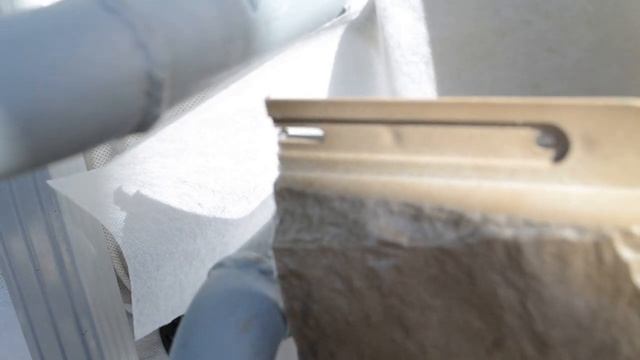 Монтаж цокольного сайдинга,фасадных панелей .Обход труб и других коммуникаций. Часть1