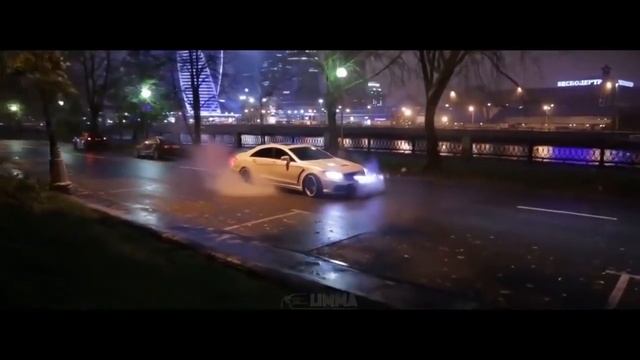 Ой, да на кой нам, барная стойка..