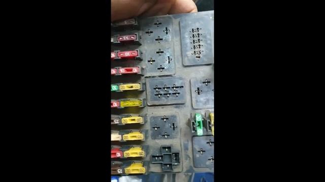 ВАЗ 2112 разборка блока предохранителей старого образца