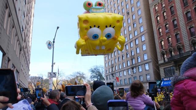 Macy's Thankgivings Day Parade 2021 (Парад на День Благодарения от сети универмагов Macy's)