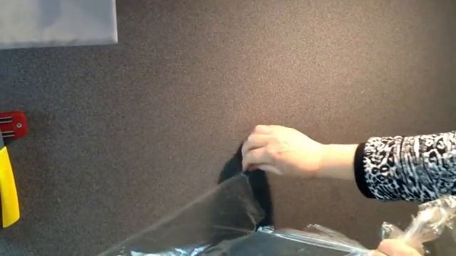 Как забыть про уборку удаление жира на кухне и нанести защитную пленку на фасады вытяжку фартук