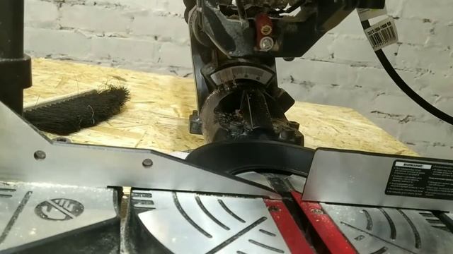 Торцовочная пила Зубр ЗПТ 255. Обзор и отзыв. Стоит брать?!