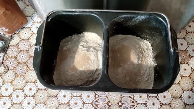 Хлеб в хлебопечке- сразу два,ржаной и белый. Такое возможно? да,если у вас хлебопечка Горенье 1400Е