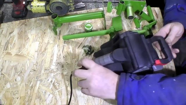 Простой гриндер из ленточной шлиф машинки.