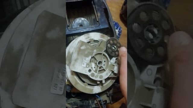 Вскрытие и Ремонт Пылесоса Филипс 2000 Ватт