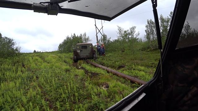 Вездеход ГТС дизель в Кольских болотах или как Шрек тащил  столб для моста )