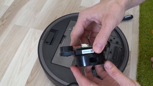 Ремонт за 2 мин! Робот пылесос едет назад / ошибка лазерного датчика / не работает лидар