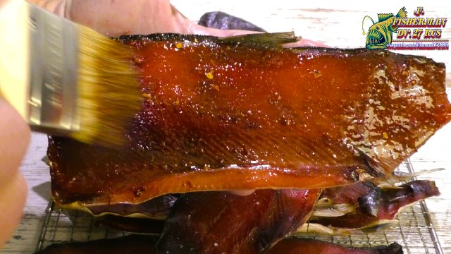 Малосольная горбуша, крепкий бренди и сладкий мёд: идеальное трио вкуса и аромата