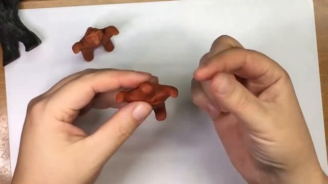 мишка из пластилина по мотивам богородской игрушки