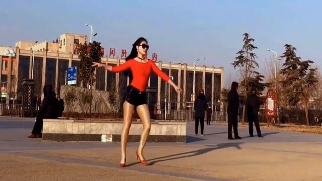 ❉ТАНЦУЕТ ЗВЕЗДА ??? Цин?Цин? Супер Танцы? Зая ? Бамбинтон ? Советую Посмотреть ?Взаимный Автограф ♫