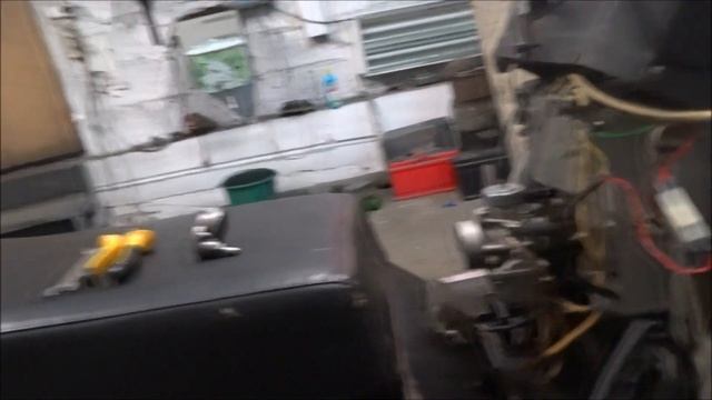 богатит (заливает ) правый цилиндр на буране