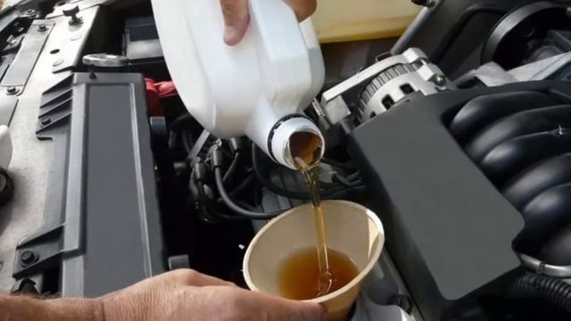 Что будет если смешать разное автомобильное масло для двигателя?