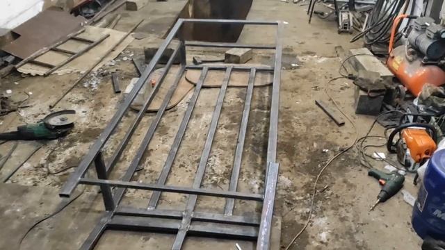 Изготавливаем новые сани для снегохода