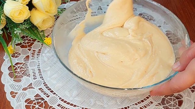 Шарлотка на кефире: выходит намного вкуснее обычного бисквита/Простой и вкусный яблочный пирог за5м