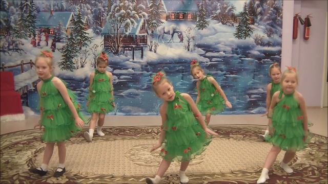 Песня - танец ёлочек.mp4