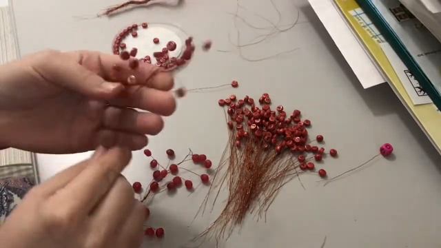 DIY Веточка с ягодками для новогоднего декора своими руками