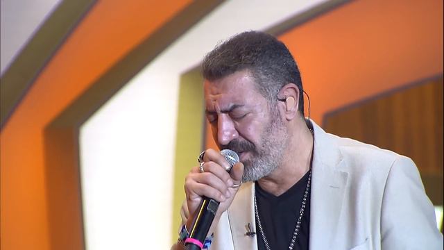 Hakan Altun - YORGUN YILLARIM & ZATEN O ŞARKIYI