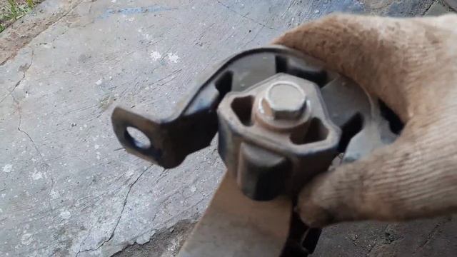 Замена опоры КПП Калина 2