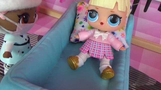 ПОСЛЕДНЯЯ ПРИВИВКА! КУКЛЫ ЛОЛ СЮРПРИЗ УЕЗЖАЮТ! Мультики куклы ЛОЛ lol