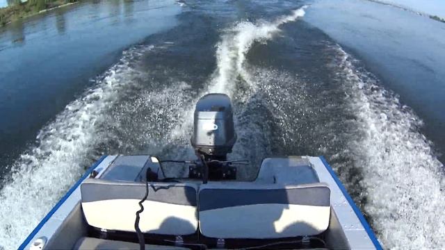 Работа электроподъема Sea-Pro на лодке с мотором 40лс